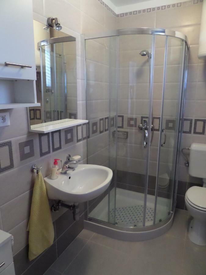 Apartmani Lili Mali Losinj Exterior photo